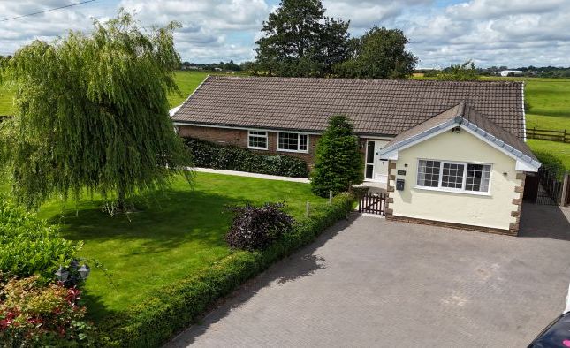 4 bedroom detached bungalow for sale