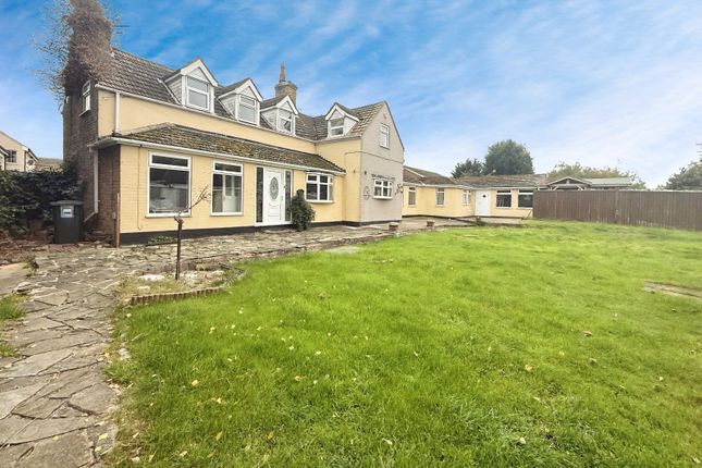 Peppercorn Walk, Grimsby DN36 5 bed detached house for sale