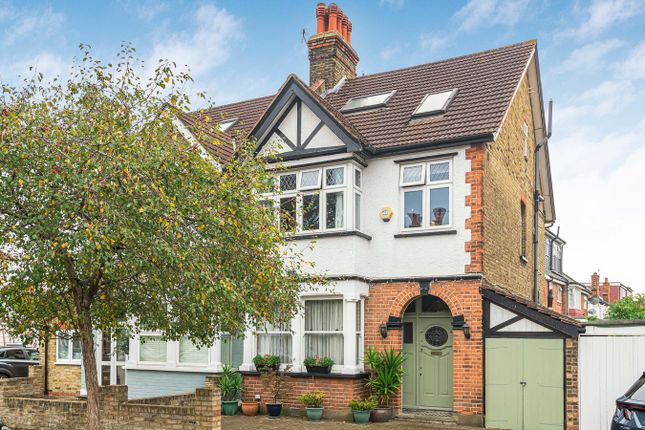 5 bedroom semi-detached house for sale