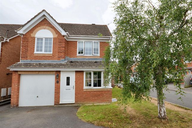 Bryony Gardens, Gillingham 3 bed detached house for sale