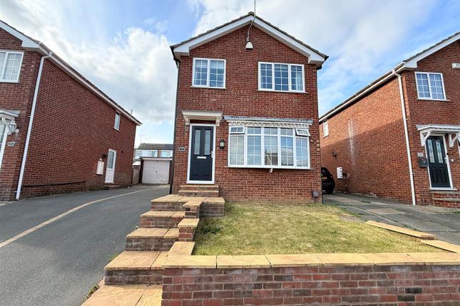 Shelton Avenue, East Ayton, Scarborough 3 bed detached house for sale