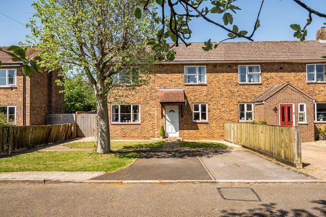 Lancaster Square, Lyneham... 2 bed semi
