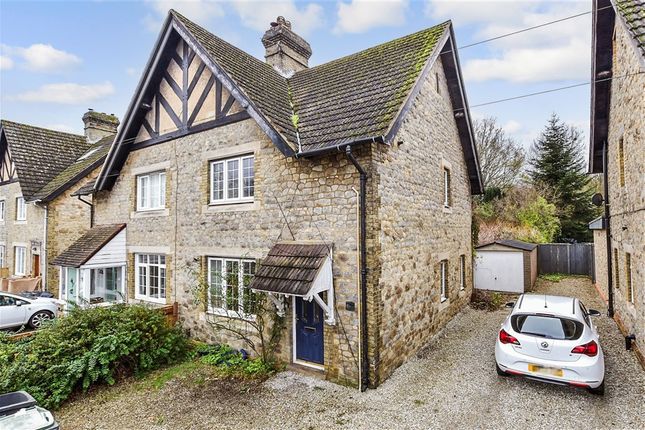 London Road, Ditton, Aylesford, Kent 2 bed cottage for sale