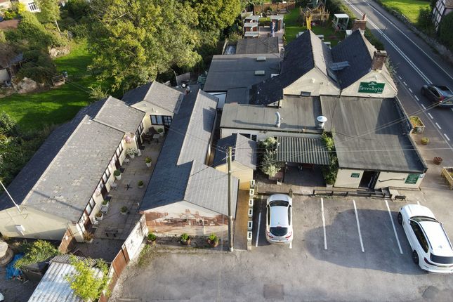 11 bed country house