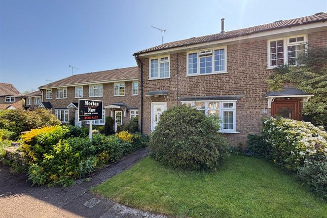 Barnes Close, Sturminster Newton 3 bed terraced house for sale