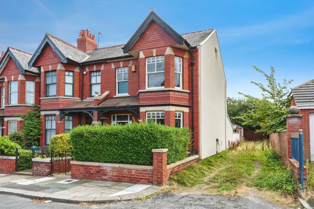 4 bedroom end of terrace house for sale