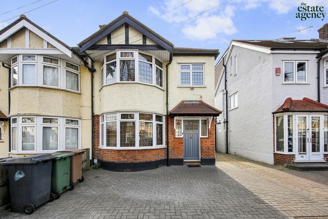 Queens Grove Road, North Chingford, E4 3 bed semi