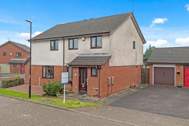 Madeira Croft, Coventry, CV5 3 bed semi