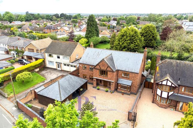 6 bedroom detached house for sale