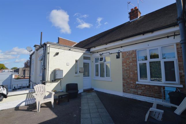 4 bedroom flat for sale