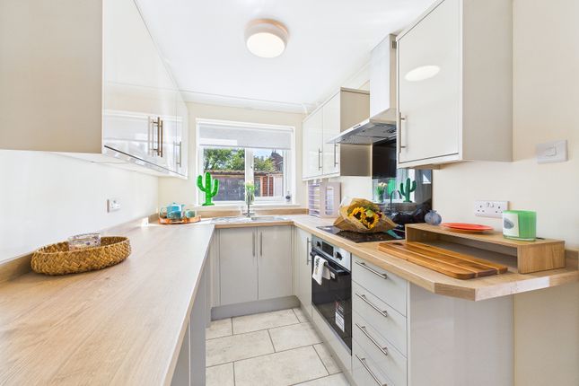 Studio flat for sale