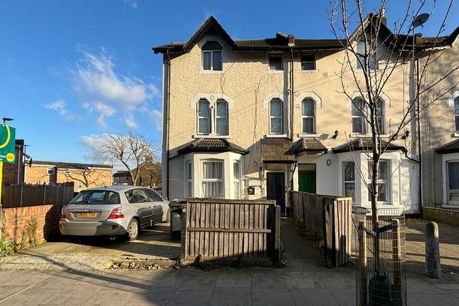 Willoughby Lane, London N17 Studio for sale