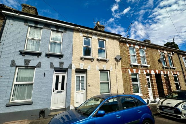 Cross Street, Rochester ME2 2 bed terraced house for sale