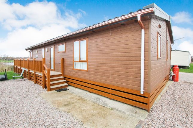 2 bedroom lodge for sale