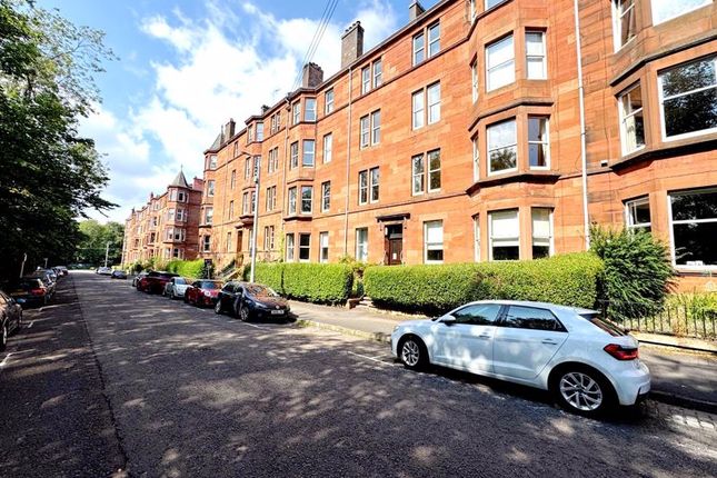 Garrioch Drive, North Kelvinside 2 bed apartment for sale