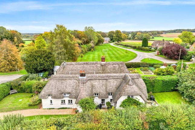 Alresford SO24 4 bed detached house for sale