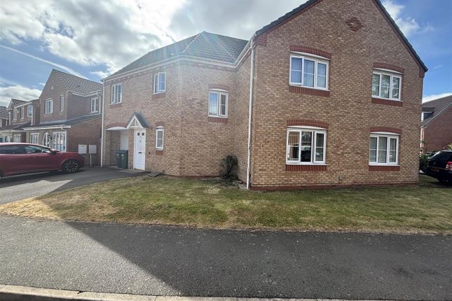 Sannders Crescent, Tipton DY4 4 bed semi
