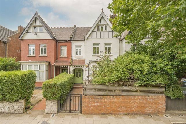 6 bedroom semi-detached house for sale