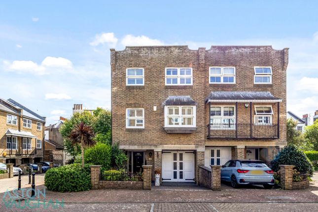 St. Marys Square, Brighton BN2 4 bed semi