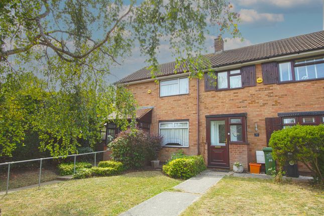 Danbury Down, Basildon SS14 2 bed terraced house for sale