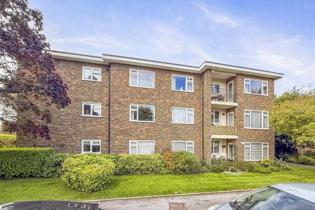 Wallace Avenue, Worthing 2 bed flat for sale