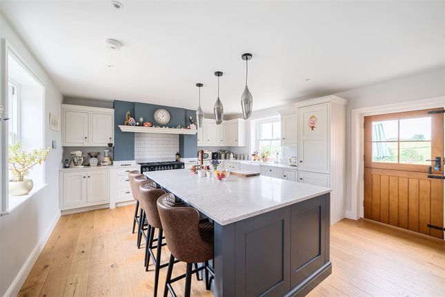 4 bed detached house