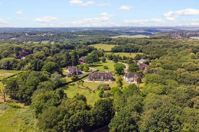 6 bedroom detached house for sale