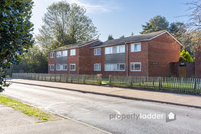1 bedroom ground floor flat for sale