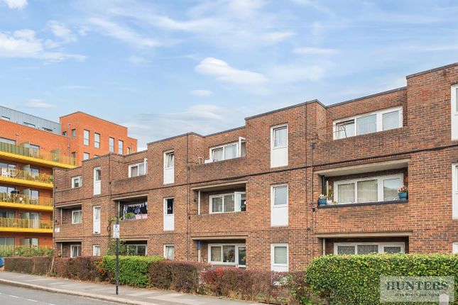 Burrage Road, London 2 bed flat for sale