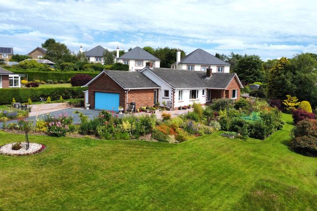 4 bedroom detached bungalow for sale