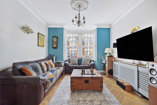 5 bedroom end of terrace house for sale