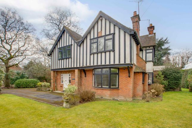 Penn Road, High Wycombe HP15 4 bed detached house for sale