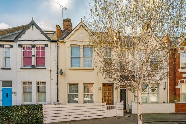 Thorpebank Road, London W12 3 bed terraced house for sale