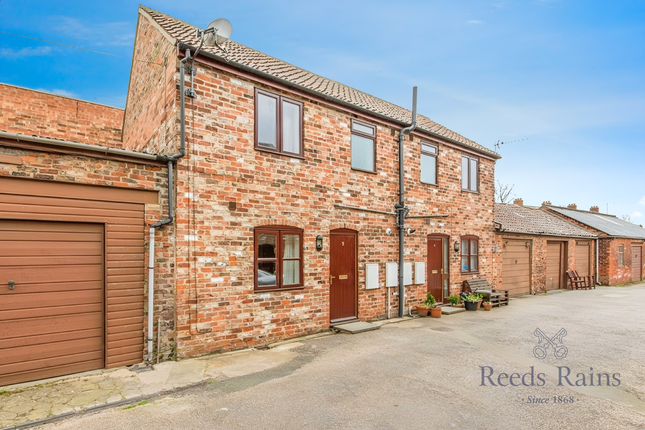 Turners Square, North Yorkshire YO8 8 bed property with land for sale