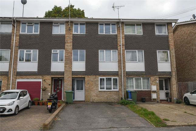 The Oaks, Berkshire RG12 5 bed terraced house for sale