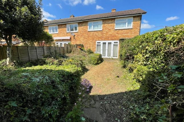 Broadwater Crescent, Stevenage 2 bed end of terrace house for sale