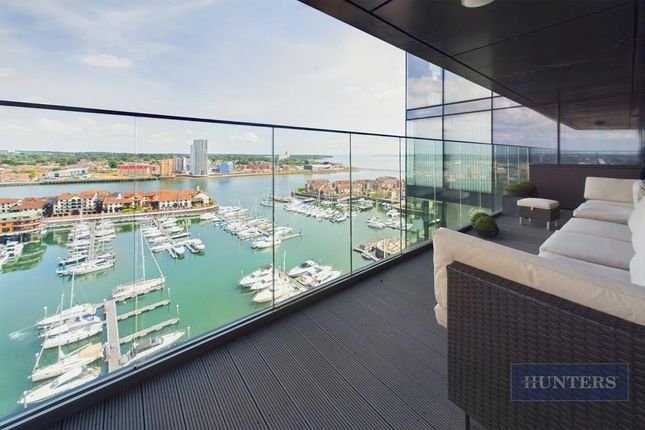 The Moresby Tower, Ocean Way SO14 3 bed flat for sale