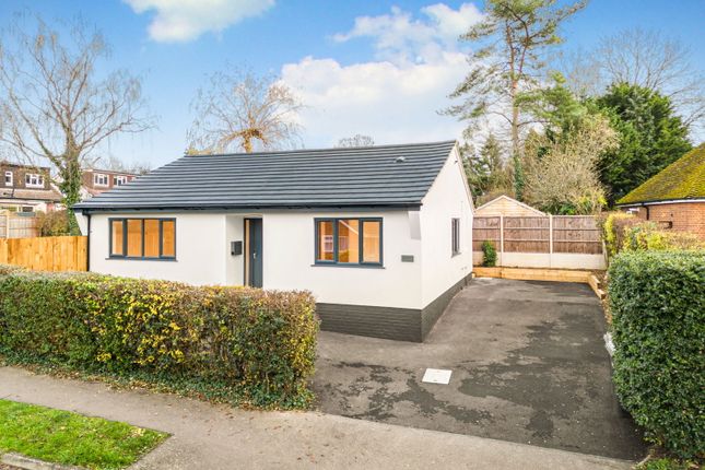 Manor Road, Harlow CM17 2 bed detached bungalow for sale