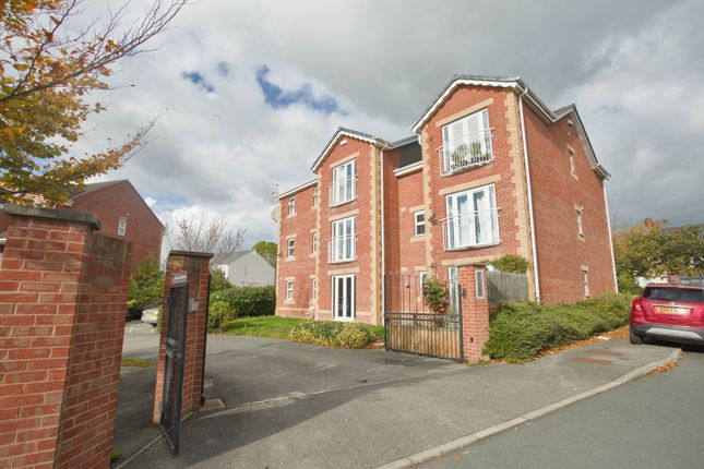 Sandringham Court, Pontefract WF7 2 bed flat for sale