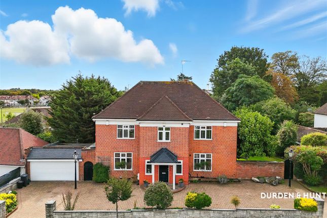 The Avenue, Wanstead E11 5 bed detached house for sale
