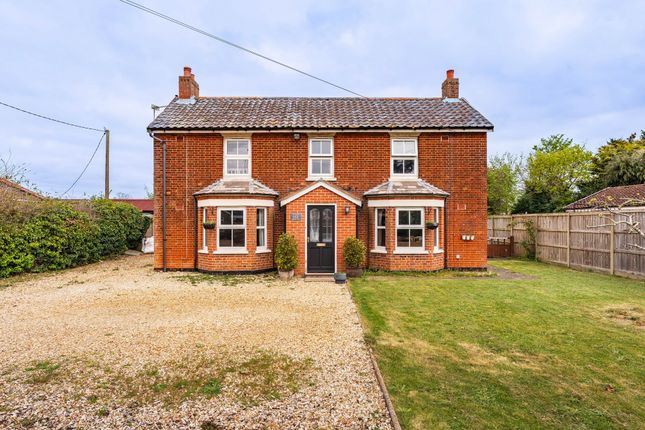 Besthorpe Road, Attleborough 3 bed detached house for sale