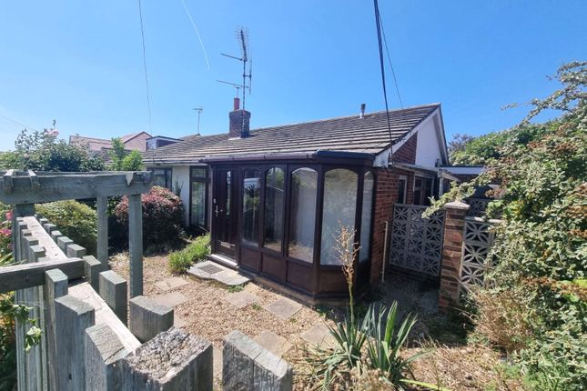 Park Gardens, Hockley, Essex, SS5 2 bed bungalow for sale