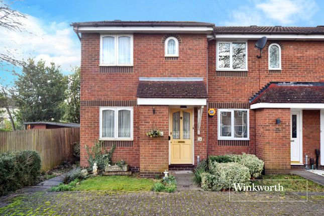 Cotswold Way, Worcester Park, KT4 2 bed end of terrace house for sale