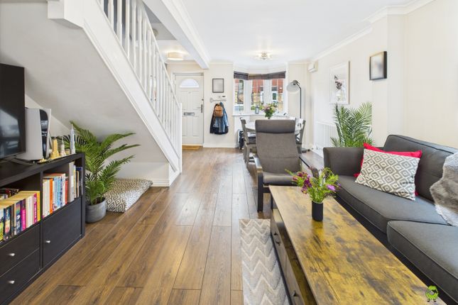 Sunland Avenue, Bexleyheath, Kent, DA6 2 bed semi