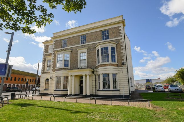 2 bed flat