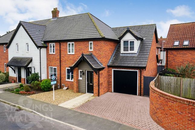 Potters Way, Poringland, Norwich 3 bed end of terrace house for sale