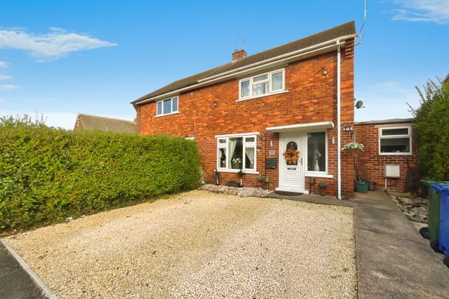 2 bedroom semi-detached house for sale