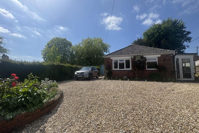 2 bedroom detached bungalow for sale