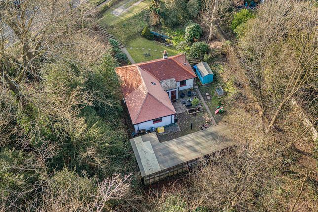 Shirley Church Road, Croydon, CR0 3 bed detached house for sale