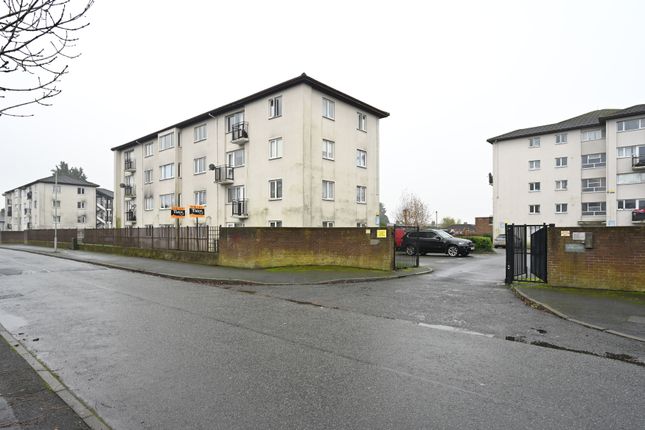 3 bed flat